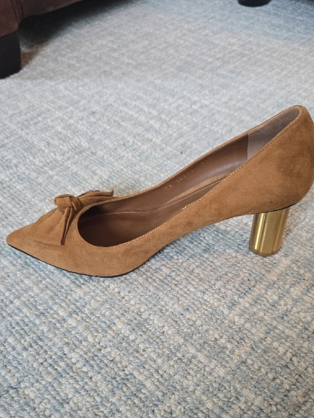 Salvatore Ferragamo Tan Suede Pointed-Toe Pumps with Bow - Picture 6 of 13